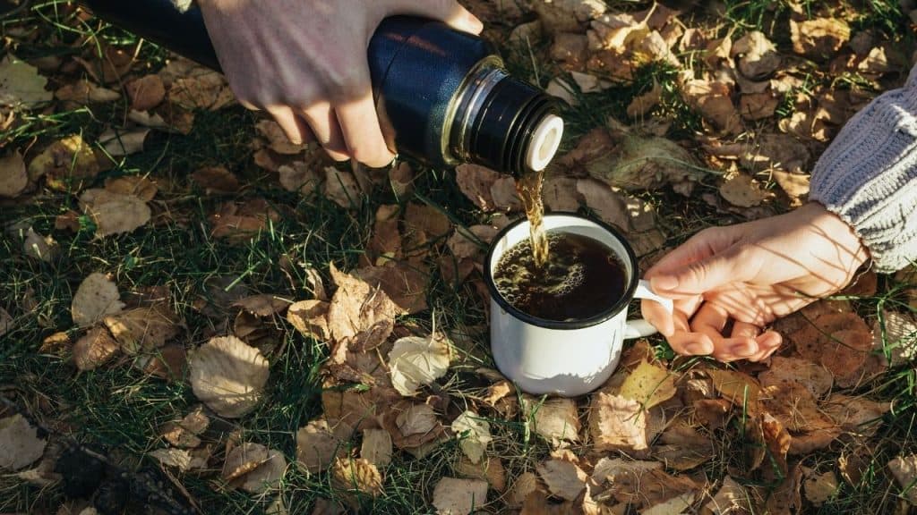How to Get Coffee Smell Out of Thermos? 3 Easy Steps